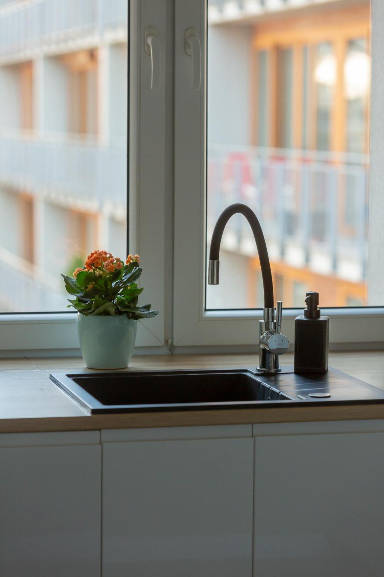 Central Apartment Emilii Plater By Noclegi Renters Varsovia Exterior foto